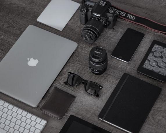 Gadgets You Should Have While Traveling