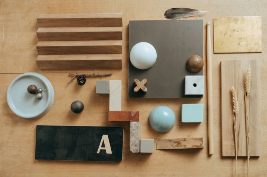 different wood elements and plants