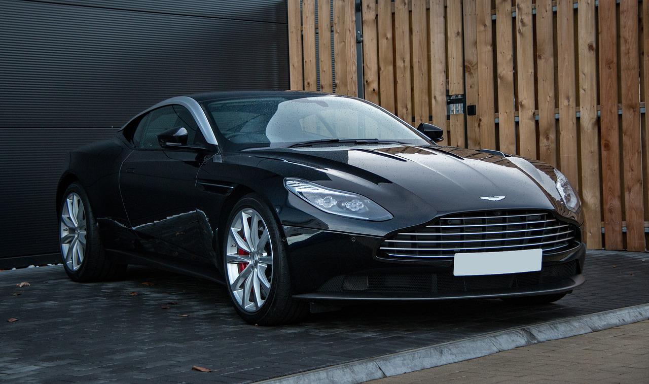 Aston Martin Signed a Deal with Mercedes-Benz Group